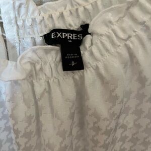 Express white Houndstooth top